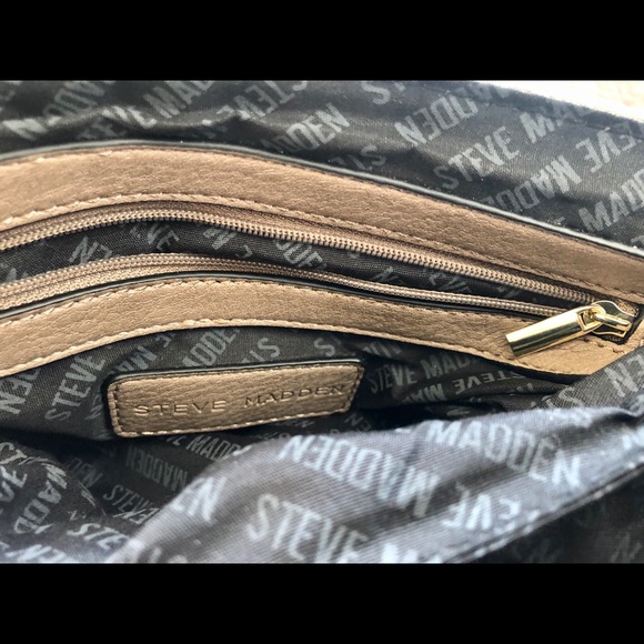 Steve Madden - Cross Body Handbag - Picture 8 of 8